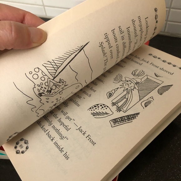 4 Rainbow Magic special edition fairy books - Picture 12 of 13